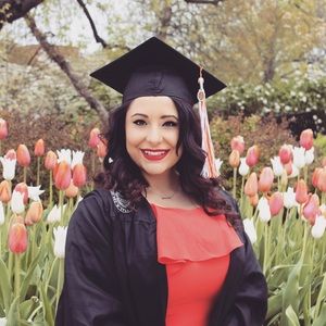 Meet your Posher, Monica